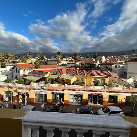Grosse Terrasse Mit Esstisch, Markise. Einfach Los Realejos
