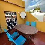 Grosse Terrasse Mit Esstisch, Markise. Einfach Apartamento