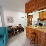 Apartamento Grosse Terrasse Mit Esstisch, Markise. Einfach