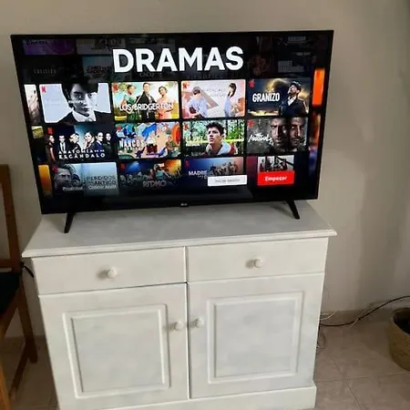 公寓 Grosse Terrasse Mit Esstisch, Markise. Einfach 洛斯雷尔雷赫斯