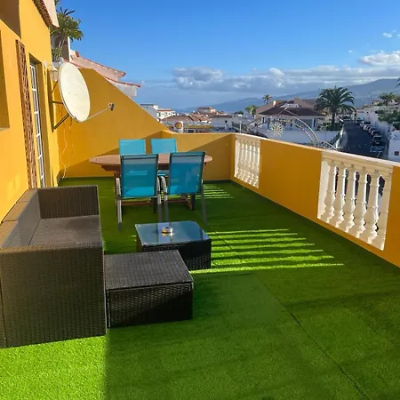 Grosse Terrasse Mit Esstisch, Markise. Einfach Διαμέρισμα *